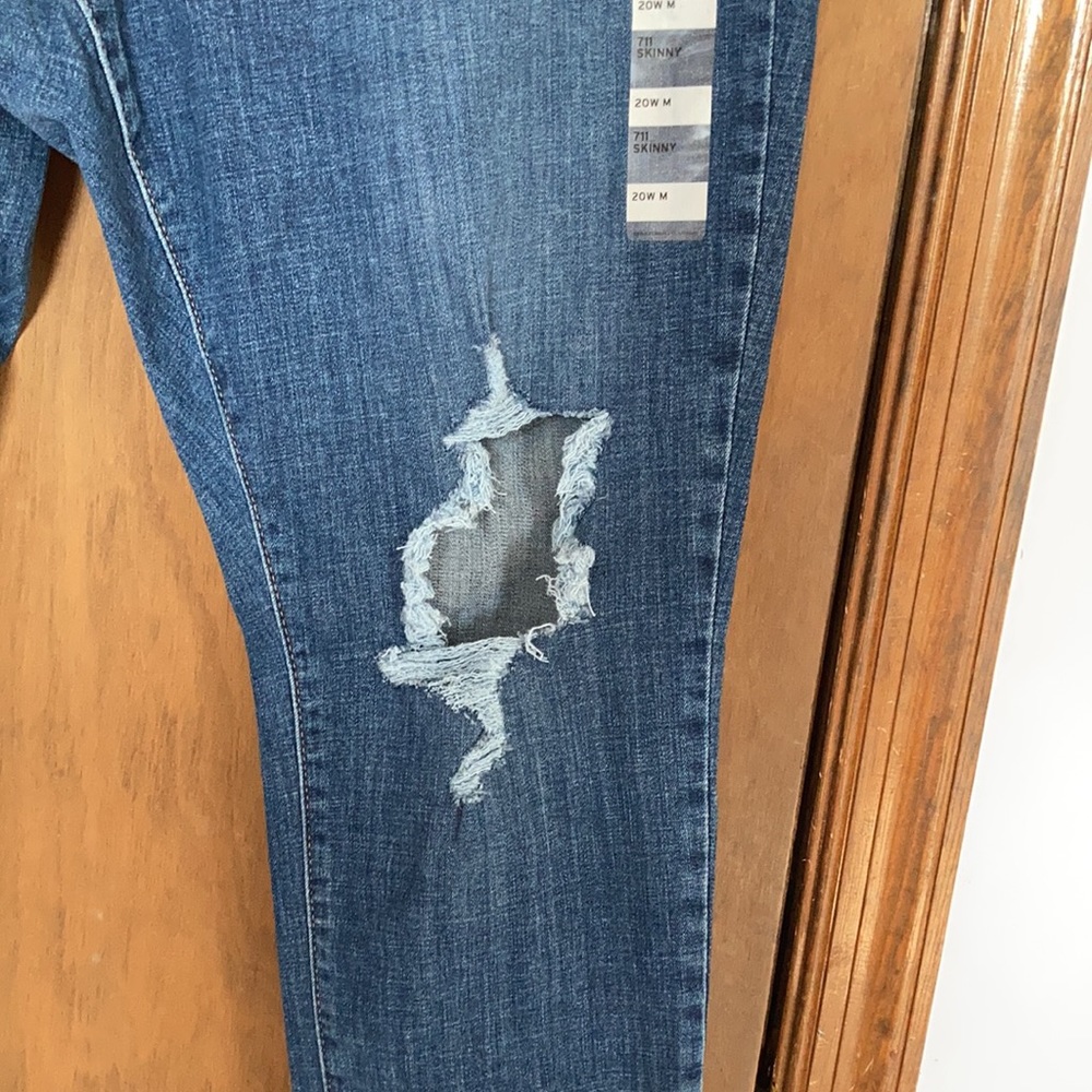 Levi’s 711 mid rise Skinny distressed jean hypersoft 16W - Picture 5 of 17